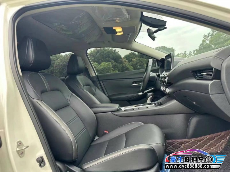 22年日产轩逸轿车抵押车出售