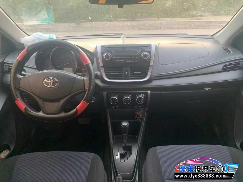 17年丰田致享轿车抵押车出售