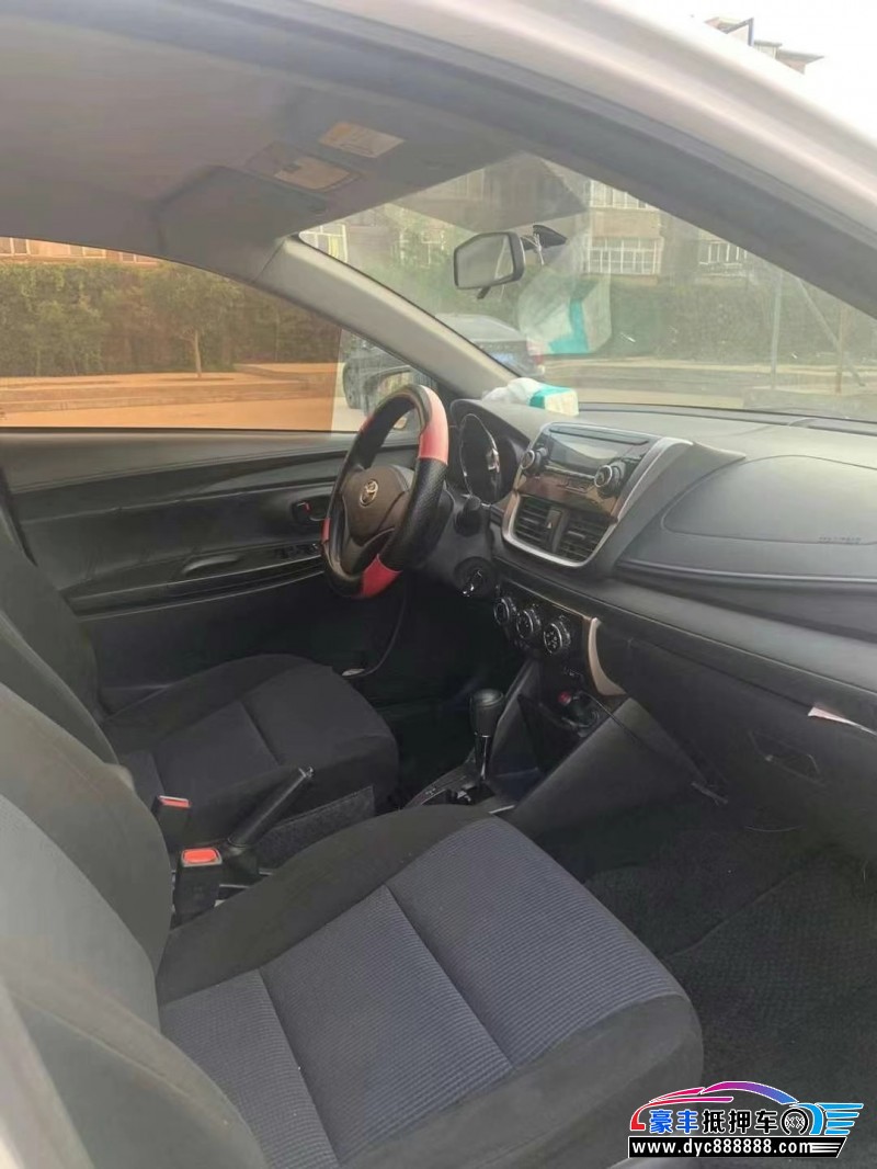 17年丰田致享轿车抵押车出售