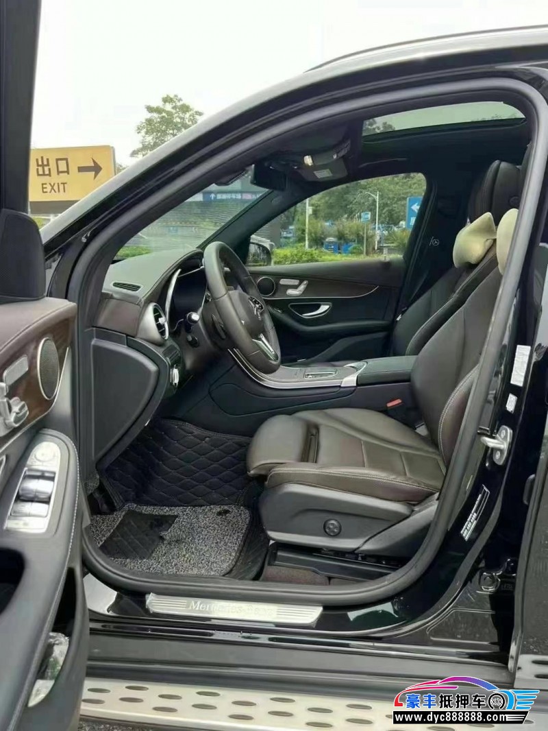 22年奔驰GLC轿车抵押车出售