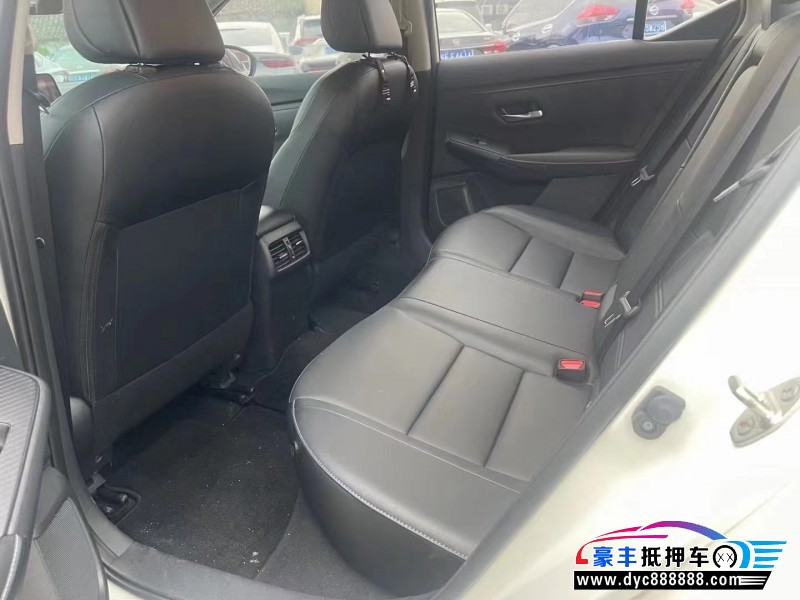 22年日产轩逸轿车抵押车出售