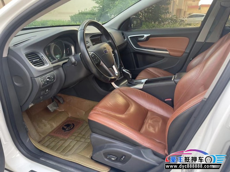 14年沃尔沃S60轿车抵押车出售