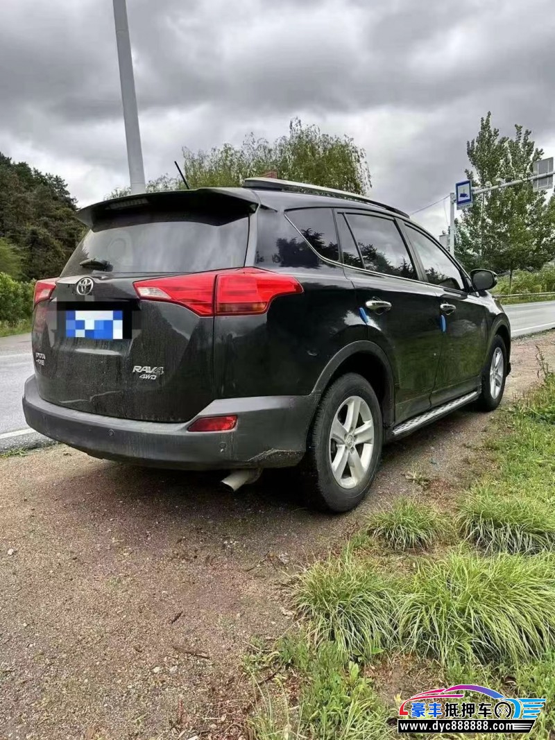 14年丰田RAV4轿车抵押车出售