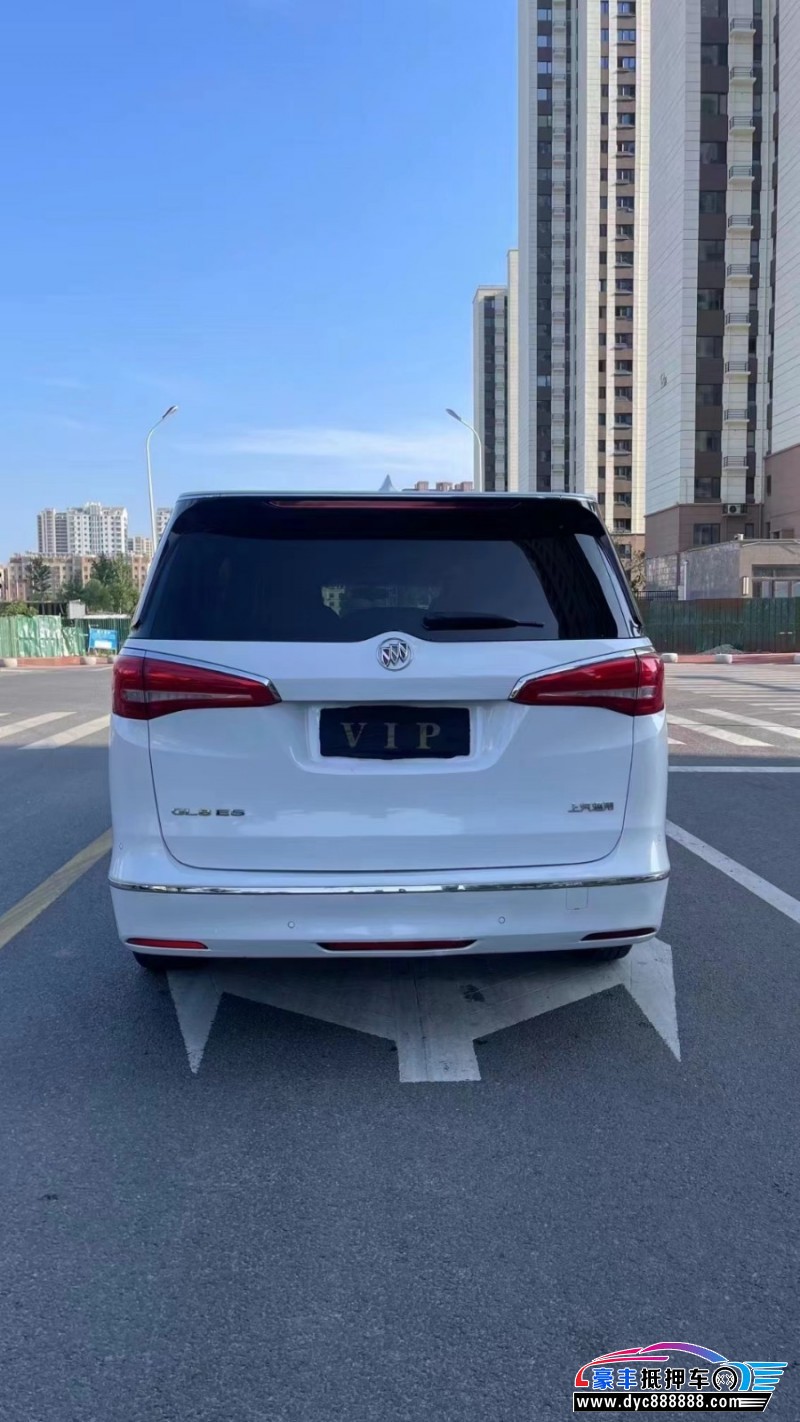 17年别克GL8轿车抵押车出售