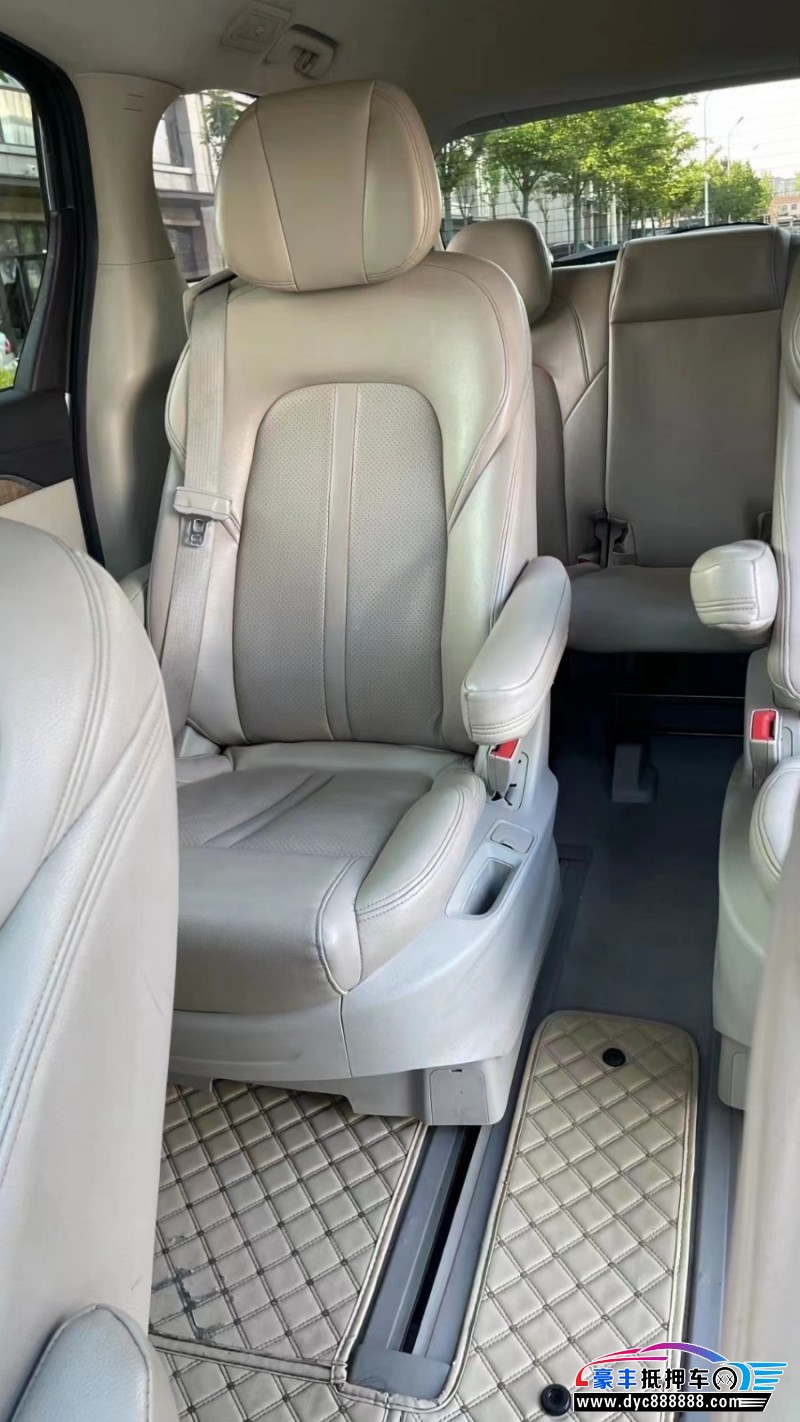 17年别克GL8轿车抵押车出售