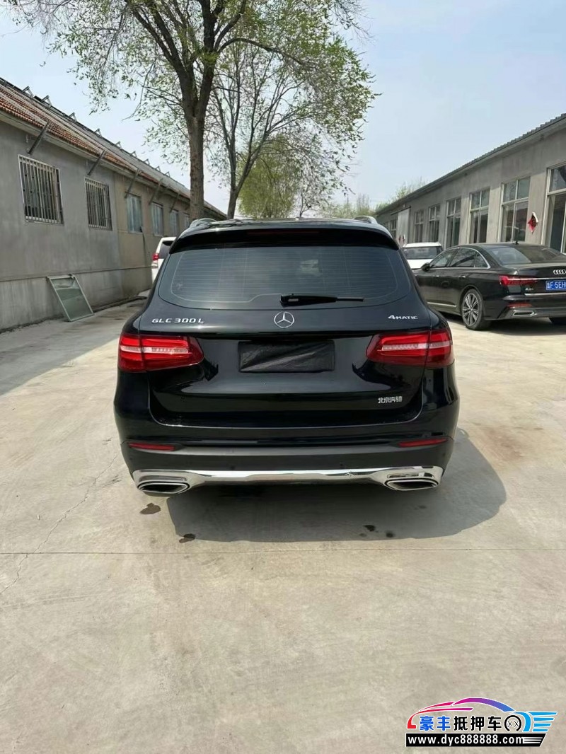 19年奔驰GLC轿车抵押车出售