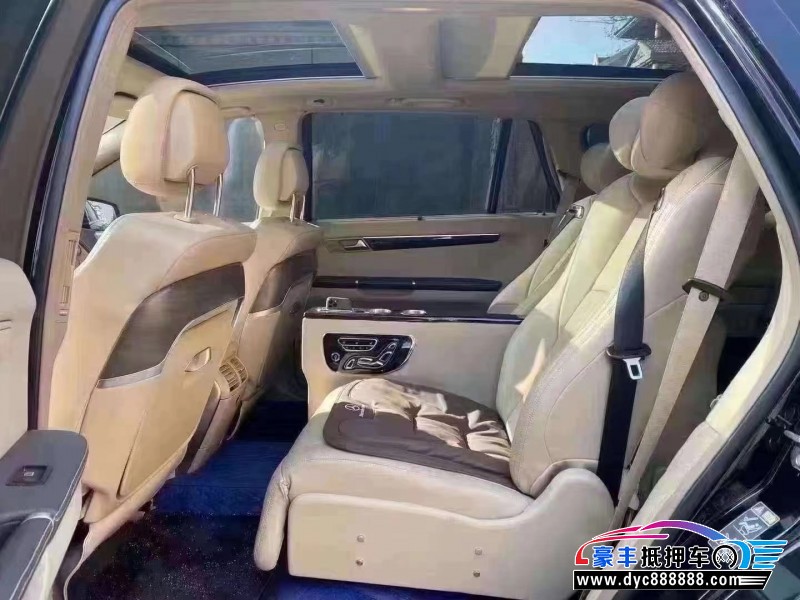 17年奔驰R轿车抵押车出售