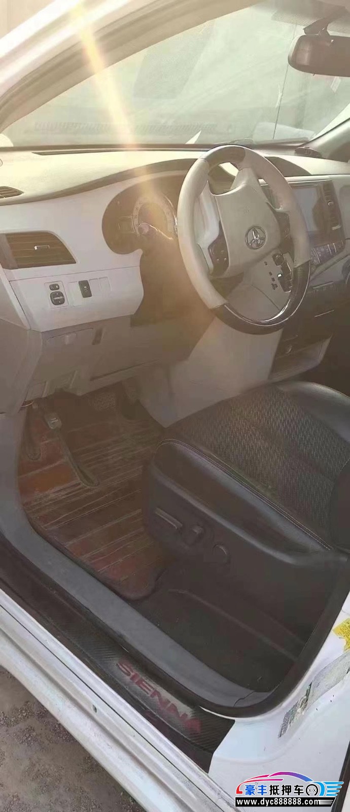 13年丰田塞纳MPV抵押车出售