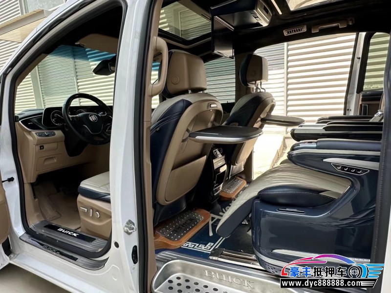 21年别克GL8轿车抵押车出售