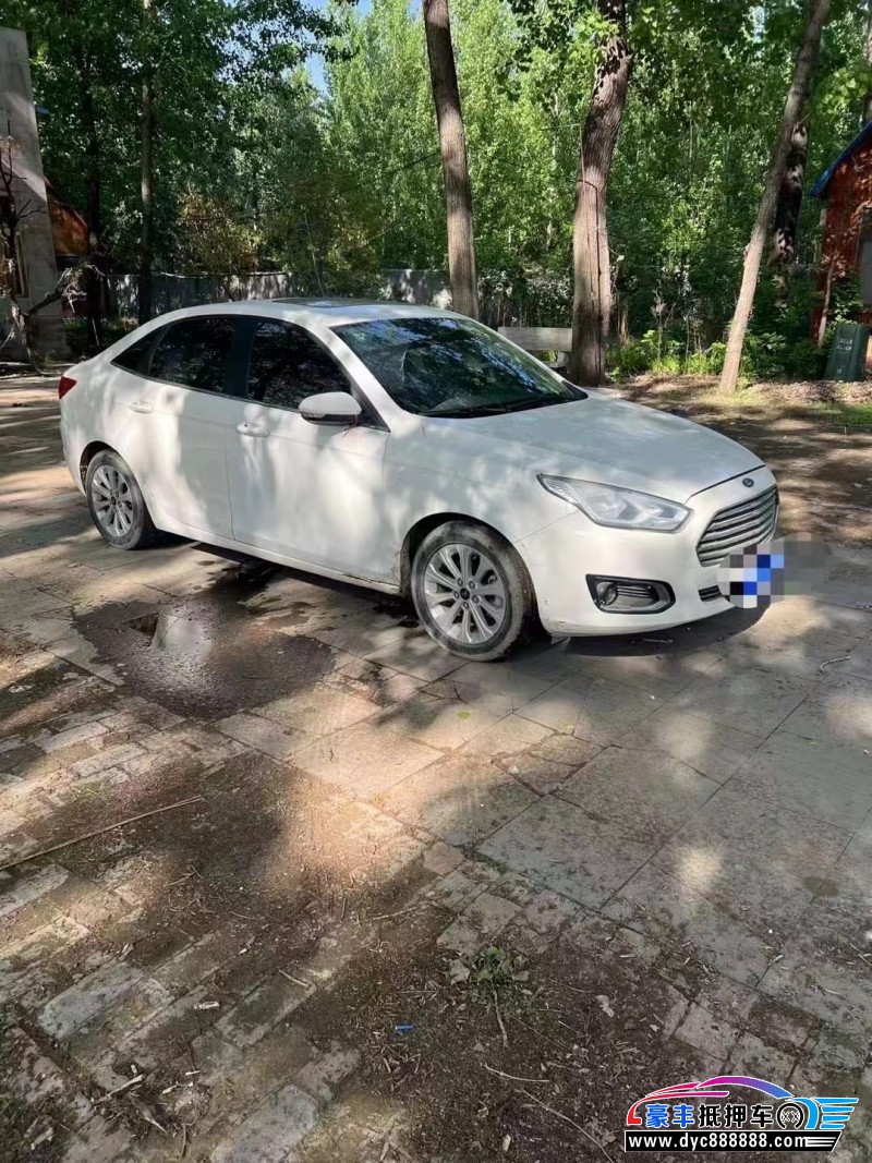 17年福特福克斯轿车抵押车出售