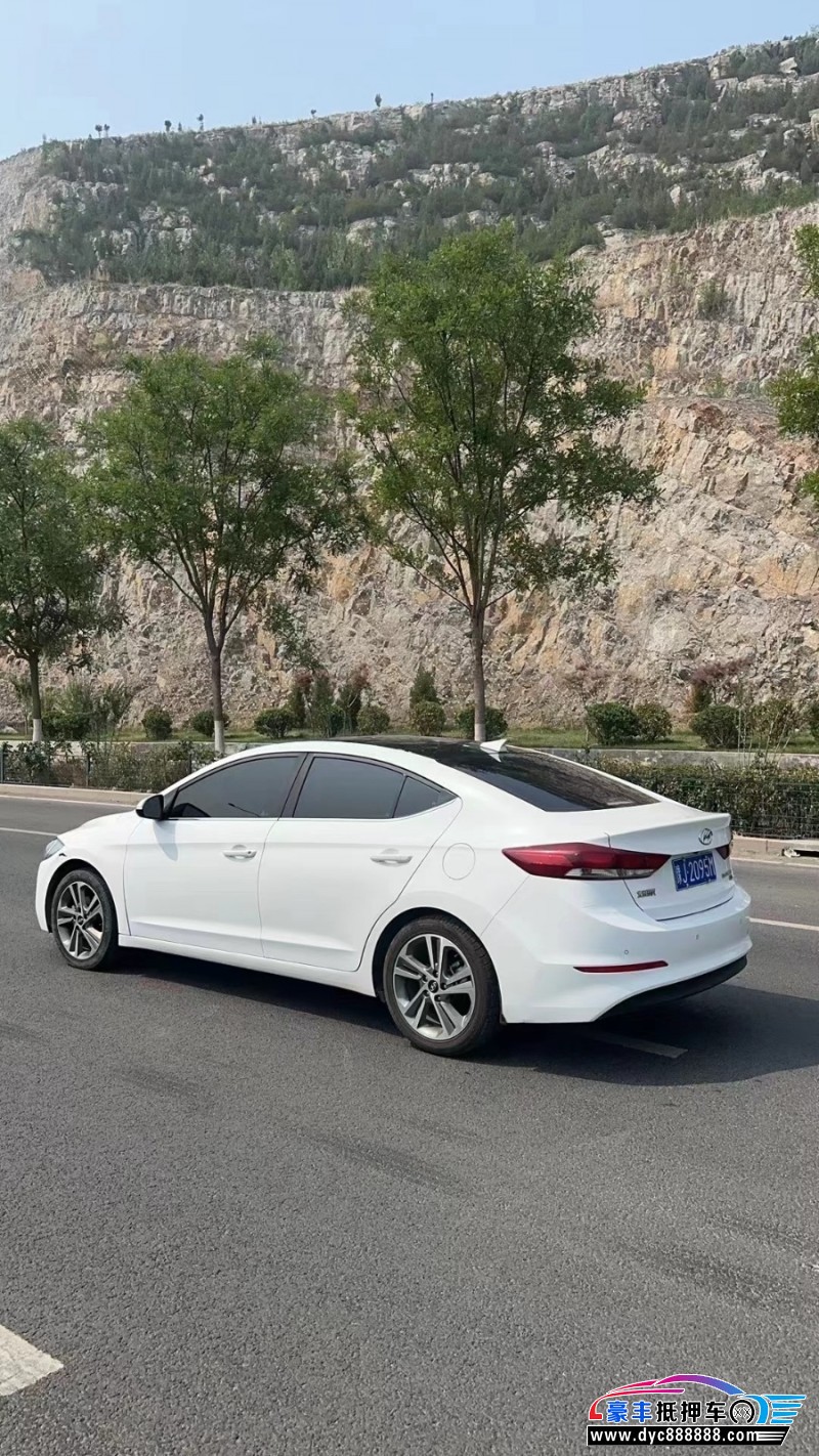 17年现代领动轿车抵押车出售