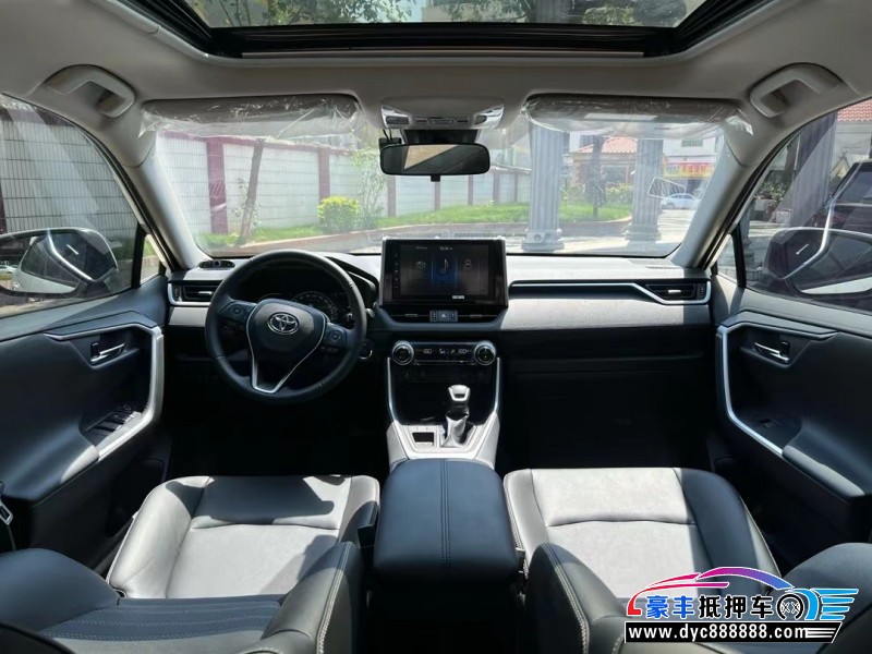 21年丰田RAV4荣放轿车抵押车出售