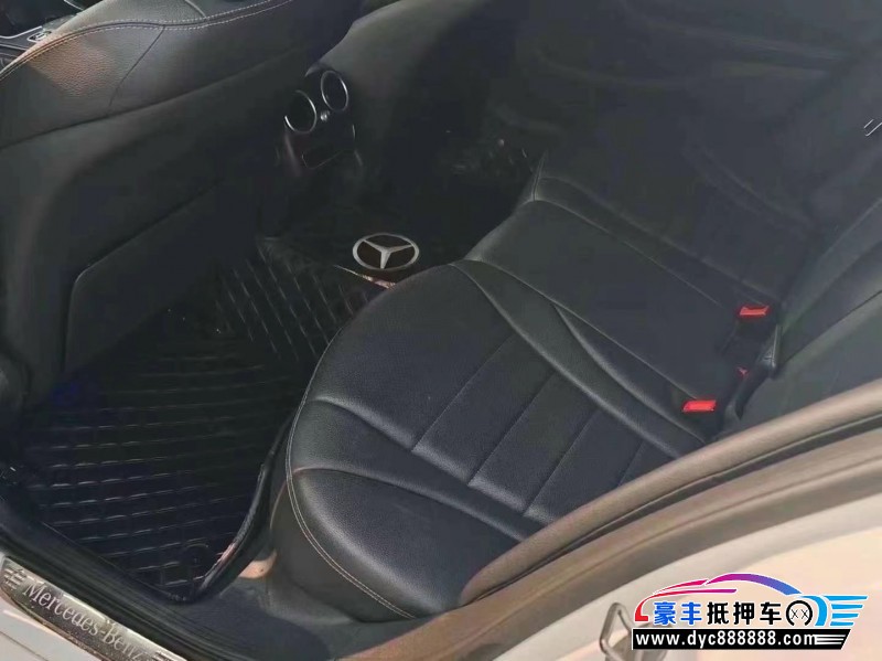 20年奔驰C轿车抵押车出售