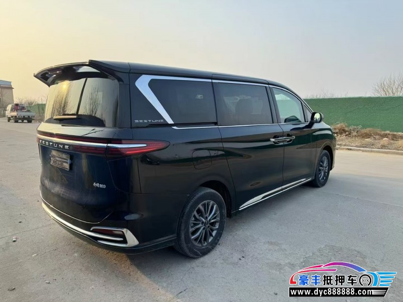 24年奔腾M9轿车抵押车出售