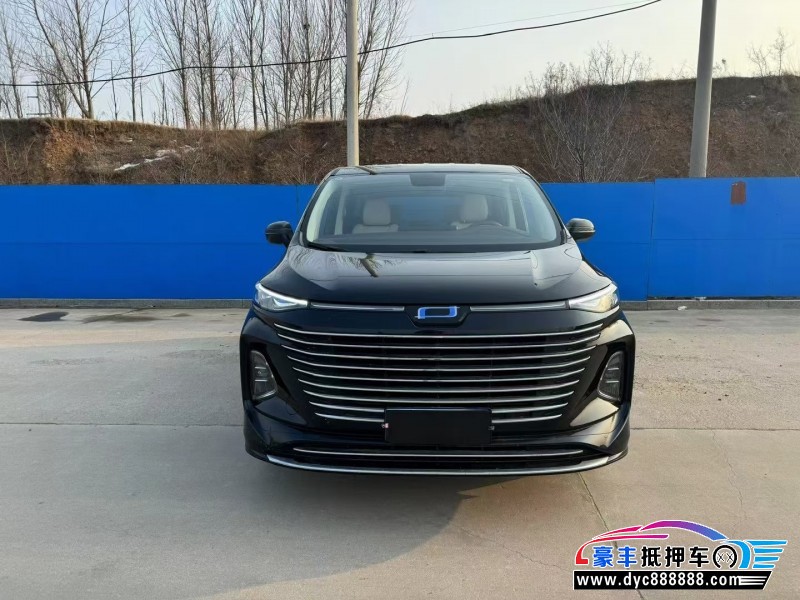 24年奔腾M9轿车抵押车出售