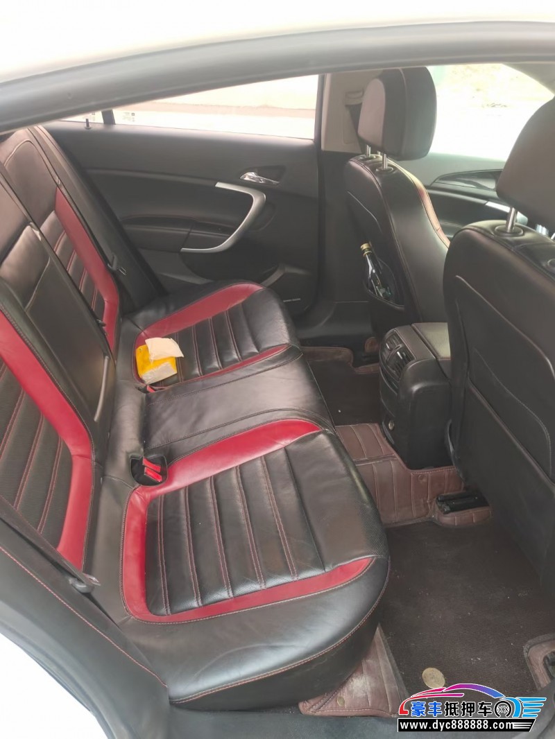 11年别克君威轿车抵押车出售