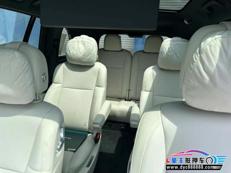 24年理想L8轿车抵押车出售