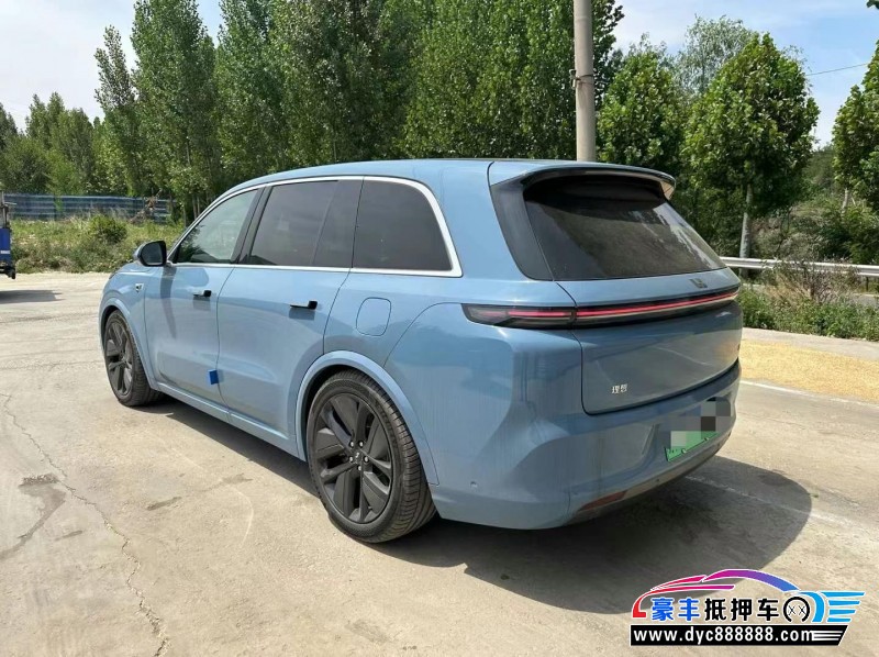 24年理想L8轿车抵押车出售