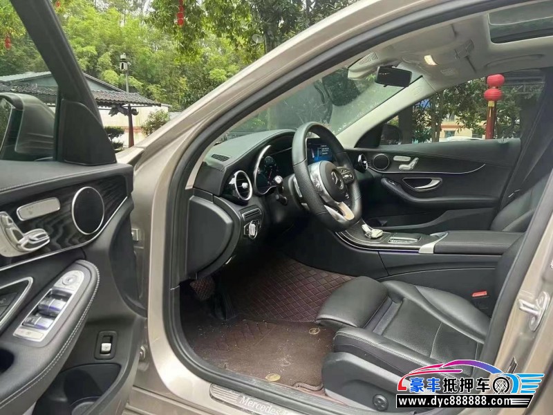 20年奔驰C轿车抵押车出售