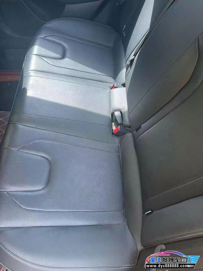 19年现代伊兰特轿车抵押车出售