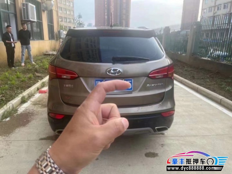 14年现代圣达菲轿车抵押车出售