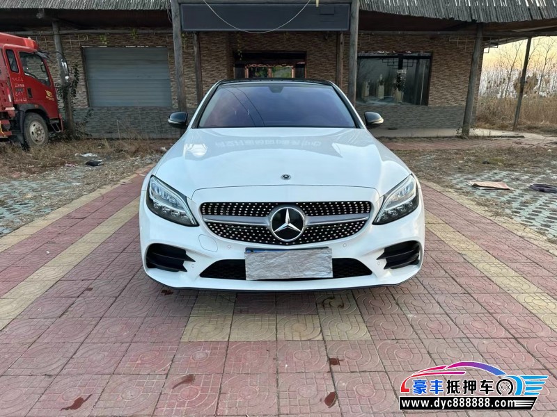 22年奔驰C轿车抵押车出售