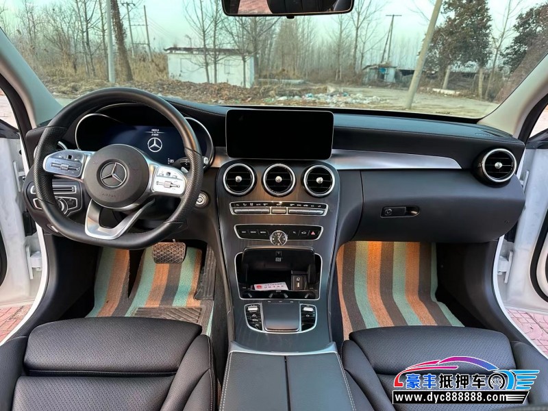 22年奔驰C轿车抵押车出售