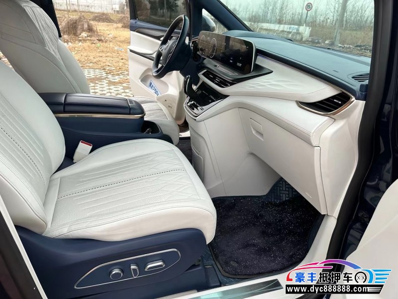 20年别克GL8轿车抵押车出售