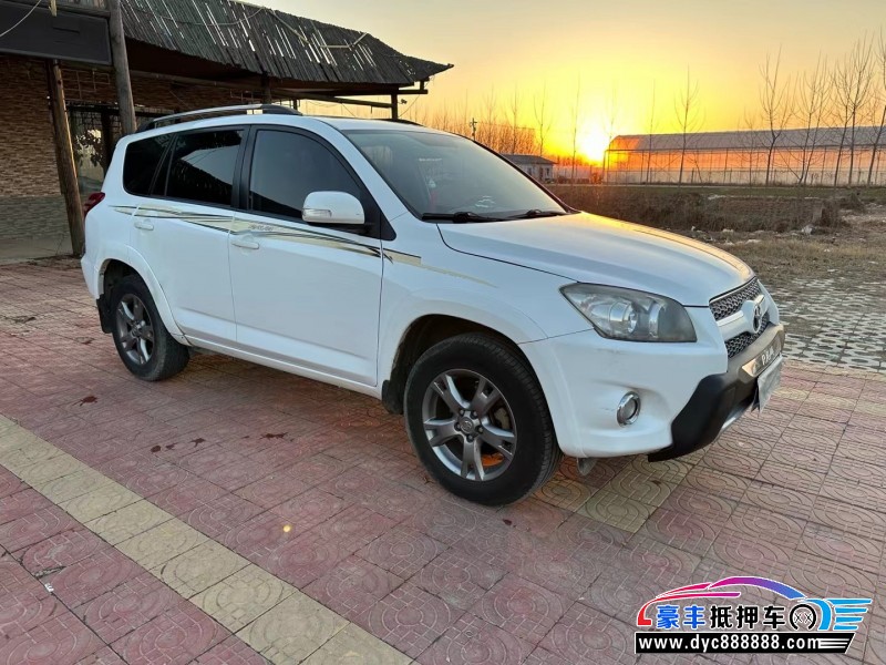 13年丰田RAV4荣放轿车抵押车出售