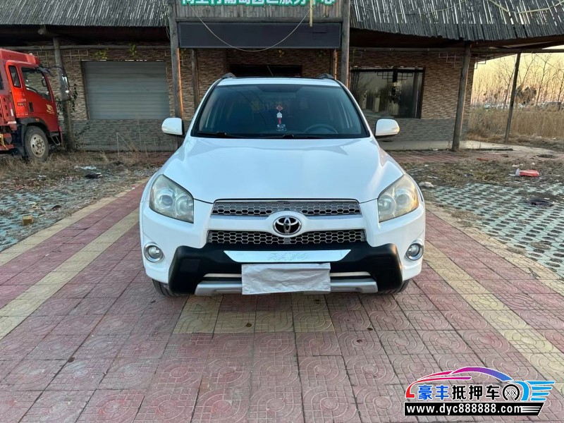 13年丰田RAV4荣放轿车抵押车出售