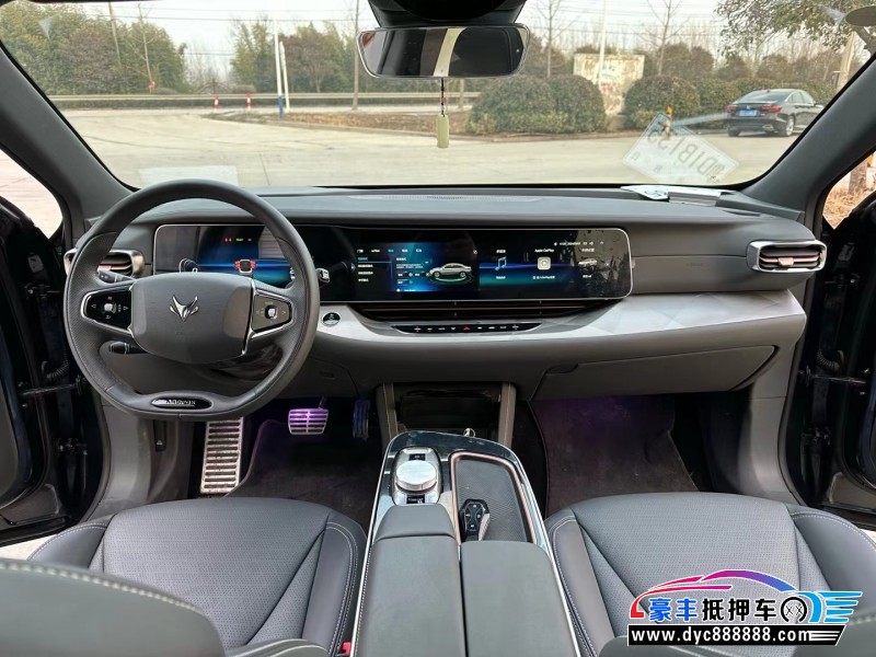 23年极狐阿尔法S轿车抵押车出售