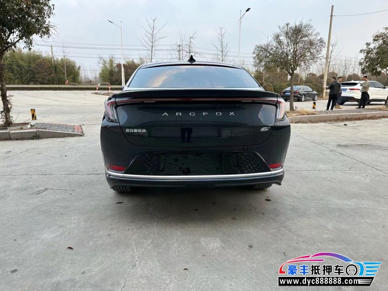 23年极狐阿尔法S轿车抵押车出售