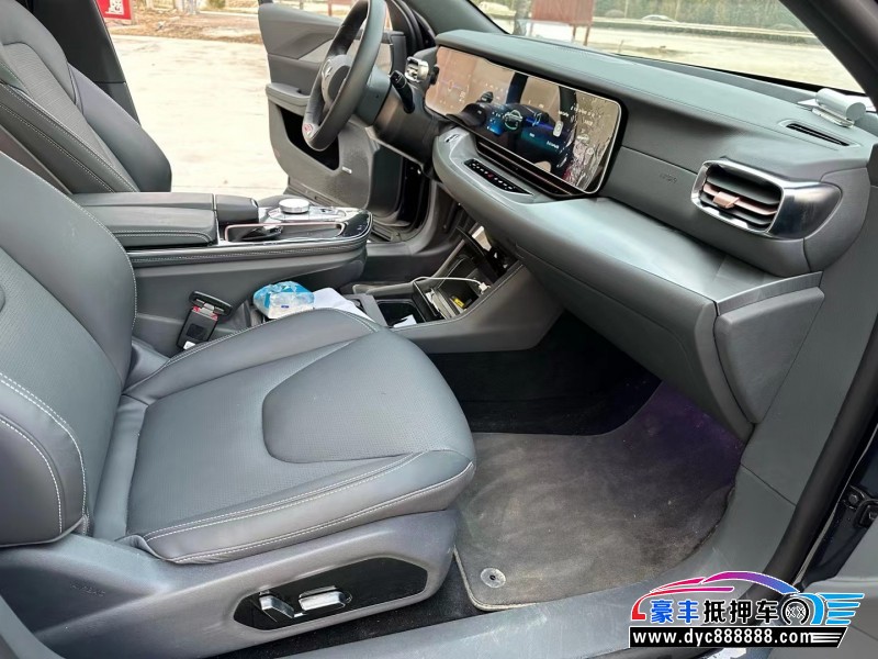 23年极狐阿尔法S轿车抵押车出售