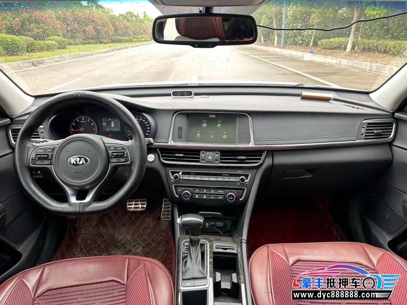 18年起亚K5轿车抵押车出售