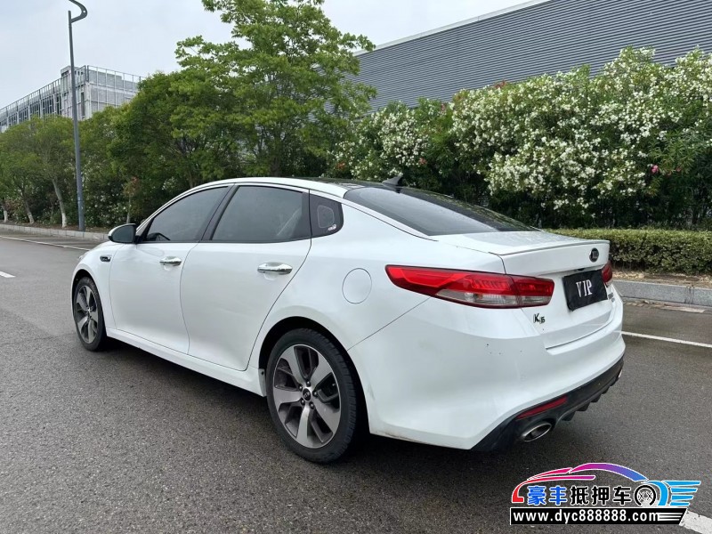 18年起亚K5轿车抵押车出售