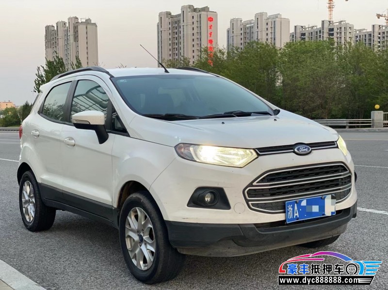 13年福特翼搏轿车抵押车出售