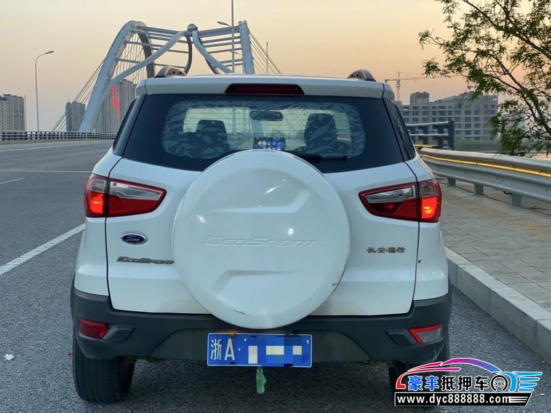 13年福特翼搏轿车抵押车出售