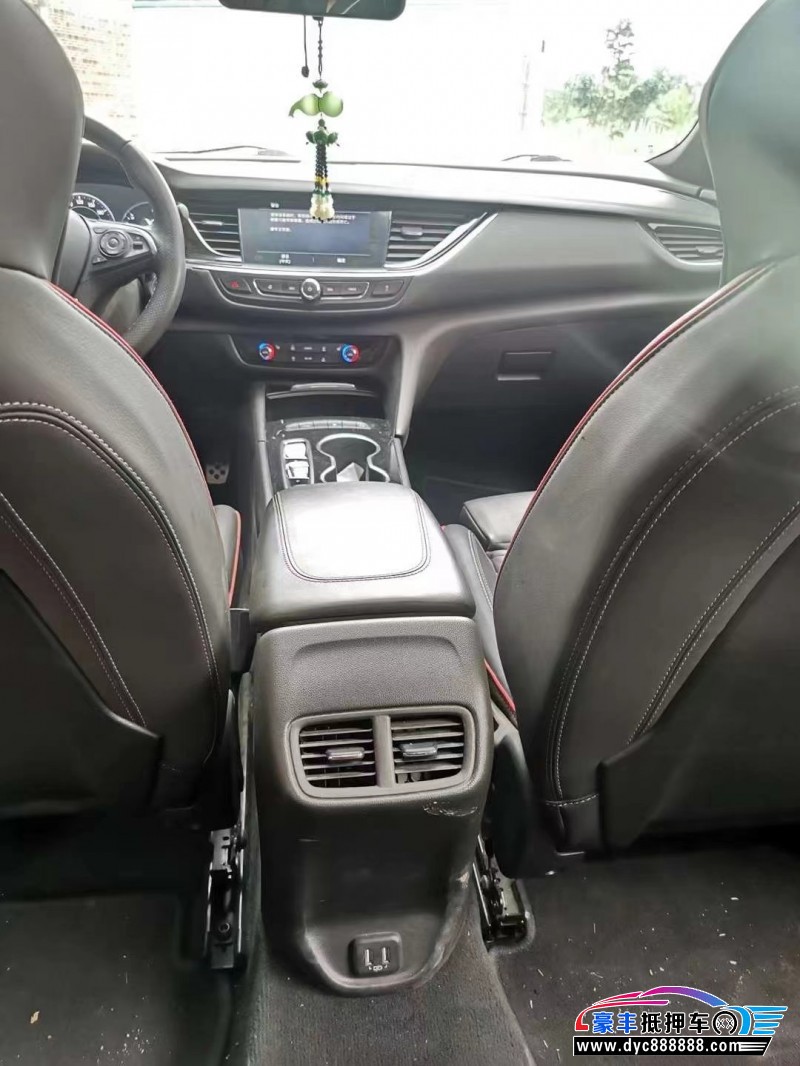 21年别克君威轿车抵押车出售