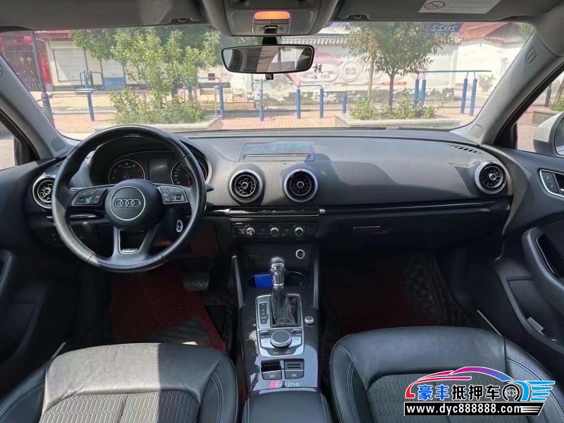 18年奥迪A3轿车抵押车出售