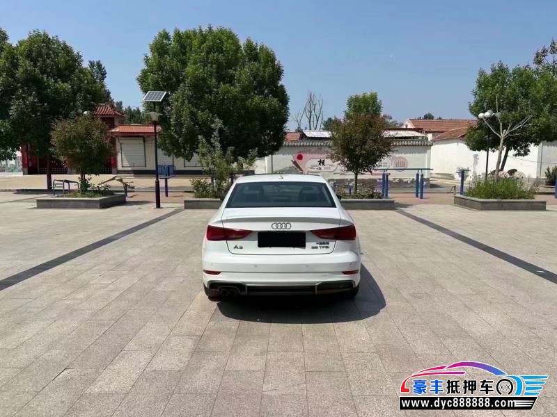 18年奥迪A3轿车抵押车出售