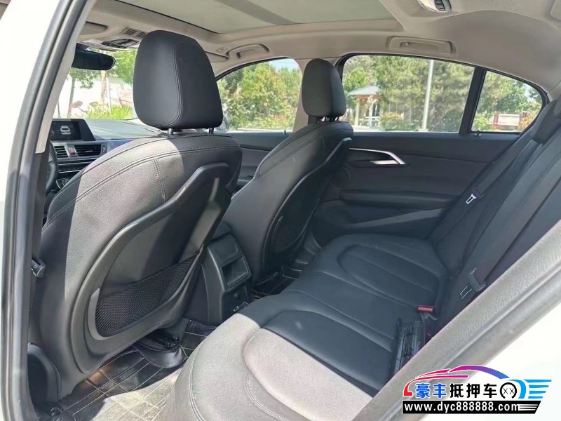 18年宝马1系轿车抵押车出售