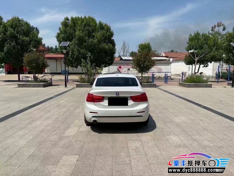 18年宝马1系轿车抵押车出售