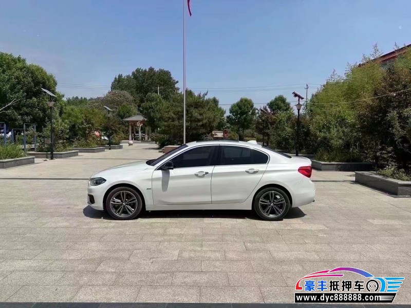 18年宝马1系轿车抵押车出售