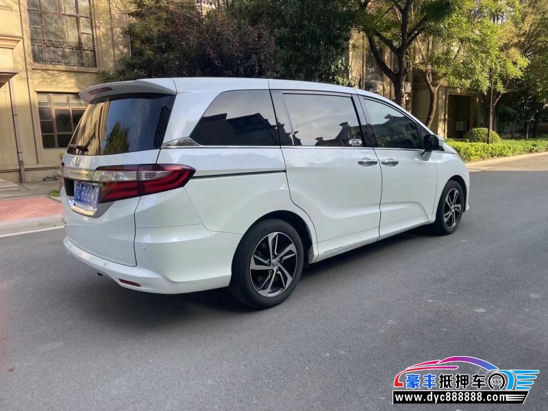 15年本田奥德赛轿车抵押车出售