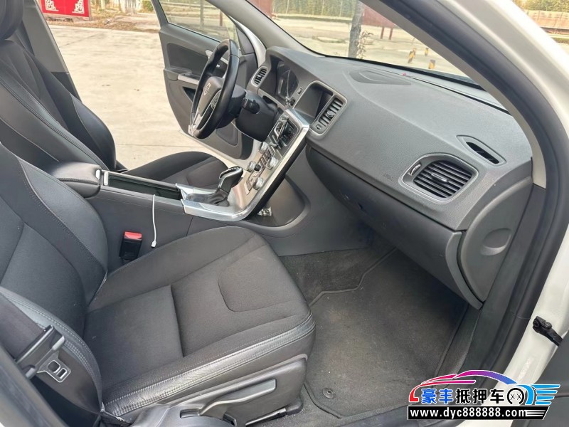 16年沃尔沃S60轿车抵押车出售