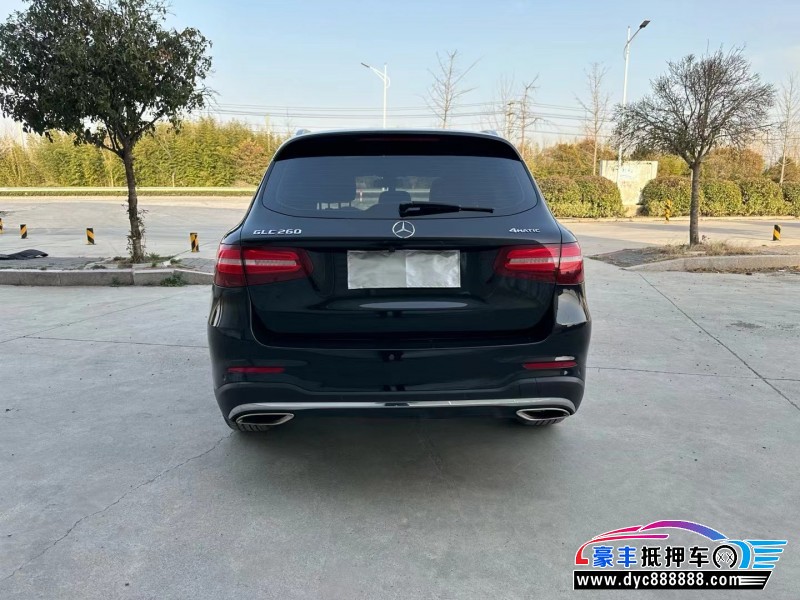 17年奔驰GLC轿车抵押车出售