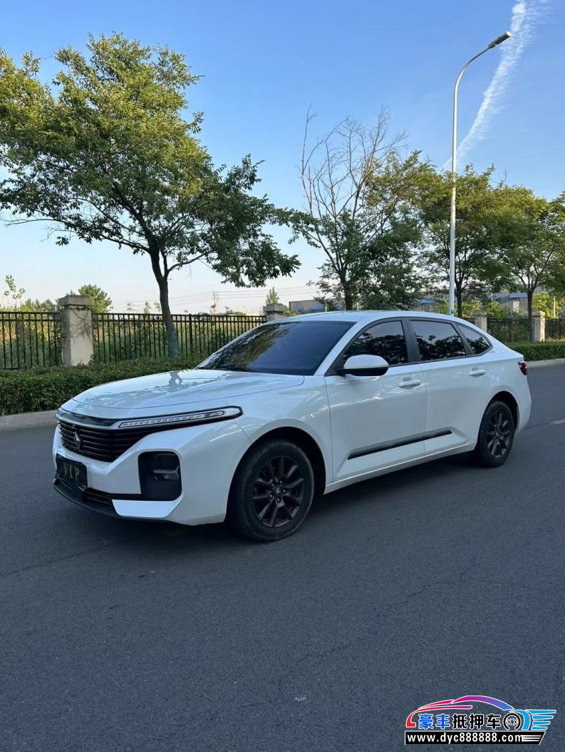 22年宝骏RC5轿车抵押车出售