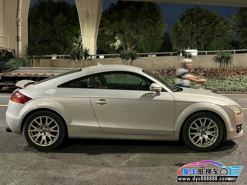 09年奥迪TT轿车抵押车出售