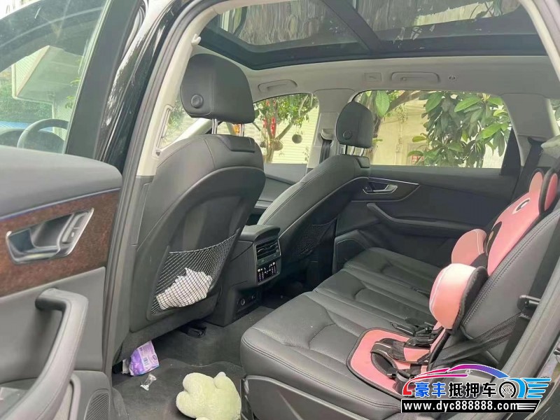 23年奥迪Q7轿车抵押车出售