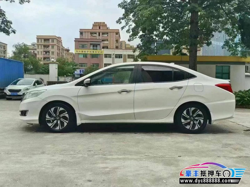 16年本田凌派轿车抵押车出售